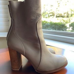 Chinese laundry Leather boots